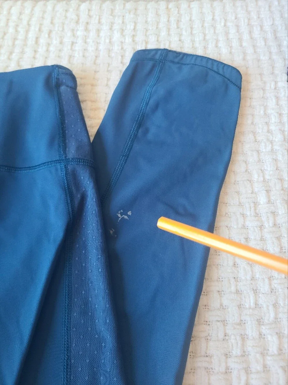 Lululemon Athletica Body Con Crop Teal Leggins Size 6